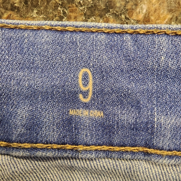 SO | Medium Wash Jegging (Pics make item look brighter blue than they are) - Picture 10 of 12